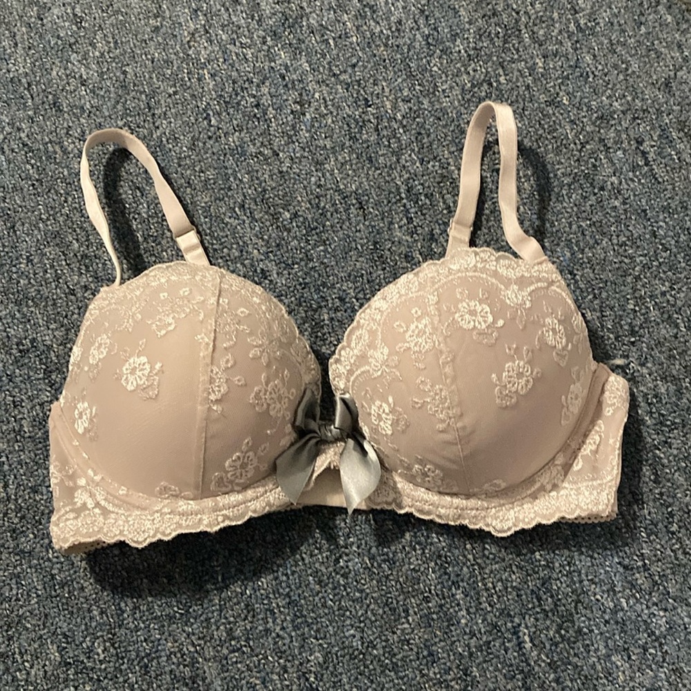 Aerie Limited Edition sparkle embroidered bra with bow, 34D